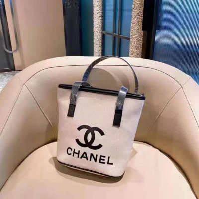 CHANEL トートバッグ レディース向け ファッション Chanel iPhone 12携帯ケース
